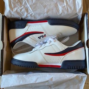 FILA Original Fitness Shoe. White/Blue/Red. Men’s 7, Euro 39.5.
